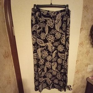 Womens artisan ny long skirt. Size xl. New